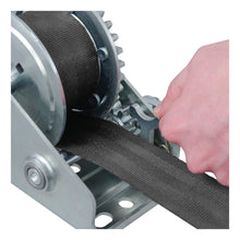 Load image into Gallery viewer, Curt Hand Winch w/15ft Strap (900lbs 6-1/2in Handle)