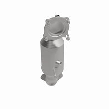 Load image into Gallery viewer, MagnaFlow Direct Fit Catalytic Converter 18-20 Alfa Romeo Giulia Single Underbody 2L