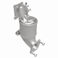 Load image into Gallery viewer, MagnaFlow Direct Fit Catalytic Converter 21-22 Kia Sorento 2.5L OEM