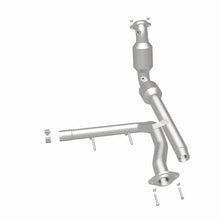 Load image into Gallery viewer, MagnaFlow Direct Fit Catalytic Converter 21-23 F-150 3.5 Right OEM