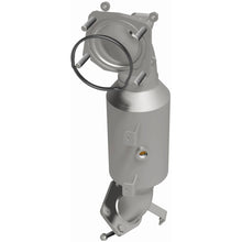 Load image into Gallery viewer, MagnaFlow Direct Fit Catalytic Converter 2020 Jeep Cherokee Single Underbody 2L