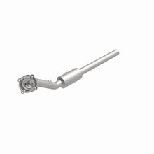 Load image into Gallery viewer, MagnaFlow Direct Fit Catalytic Converter 2003 Volkswagen Golf 1.8L