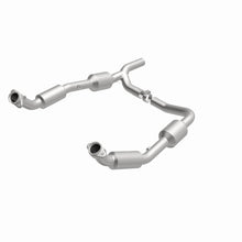 Load image into Gallery viewer, MagnaFlow Direct Fit Catalytic Converter OEM 07-08 Ford E-150
