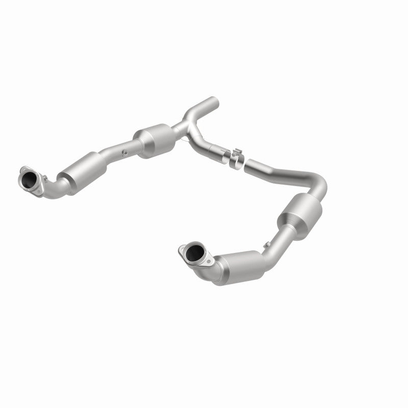 MagnaFlow Direct Fit Catalytic Converter OEM 07-08 Ford E-150
