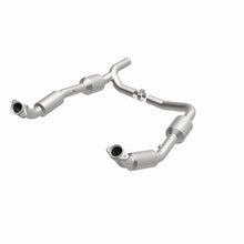 Load image into Gallery viewer, MagnaFlow Direct Fit Catalytic Converter OEM 07-08 Ford E-150