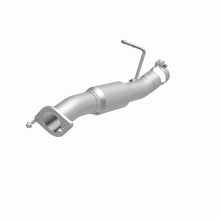 Load image into Gallery viewer, MagnaFlow Direct Fit Catalytic Converter 2001-2006 Chevrolet Silverado 3500