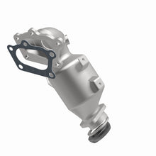 Load image into Gallery viewer, MagnaFlow Direct Fit Catalytic Converter 09-12 Mazda CX-7 2.3 L Underbody