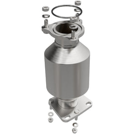 MagnaFlow Direct Fit Catalytic Converter 2012-2016 Buick LaCrosse 2.4L