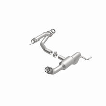 Load image into Gallery viewer, MagnaFlow Direct Fit Catalytic Converter 05-11 Toyota Tacoma 4.0L