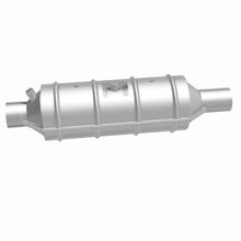 Load image into Gallery viewer, MagnaFlow DF Catalytic Conv 00-05 Ford Excursion / 99-04 F-250 SD / 99-04 F-350 SD (California)