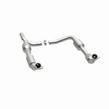 Load image into Gallery viewer, MagnaFlow Direct Fit Catalytic Converter OEM 07-08 Ford E-150