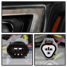 Load image into Gallery viewer, Spyder Signature Subaru Forester 14-16 Xenon/HID Model Only Headlights (PRO-YD-SUFO14HIDSI-BK)