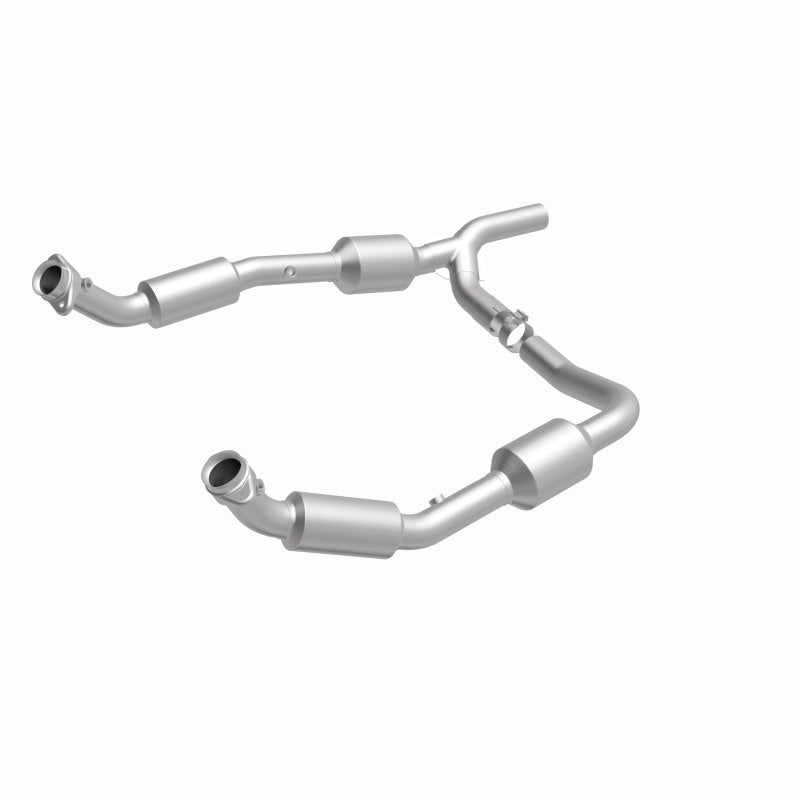 MagnaFlow Direct Fit Catalytic Converter OEM 07-08 Ford E-150
