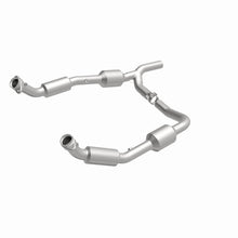 Load image into Gallery viewer, MagnaFlow Direct Fit Catalytic Converter OEM 07-08 Ford E-150