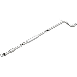 MagnaFlow Direct Fit Catalytic Converter OEM 04-06 Mitsubishi Galant V6 3.8L Underbody