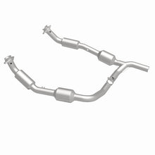 Load image into Gallery viewer, MagnaFlow Direct Fit Catalytic Converter OEM 07-08 Ford E-150