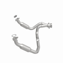Load image into Gallery viewer, MagnaFlow Direct Fit Catalytic Converter 2007-2008 Cadillac Escalade 6.2L