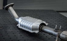 Load image into Gallery viewer, MagnaFlow Direct Fit Catalytic Converter 2006-2007 Subaru Impreza 2.5L