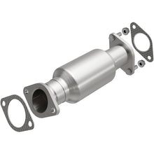 Load image into Gallery viewer, MagnaFlow Direct Fit Catalytic Converter 2011 Kia Sorento 3.5 Underbody