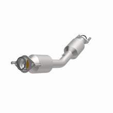 Load image into Gallery viewer, MagnaFlow Direct Fit Catalytic Converter 2018 Nissan Versa 1.6L