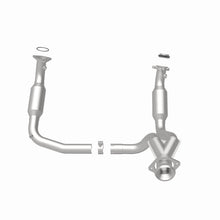 Load image into Gallery viewer, MagnaFlow Direct Fit Catalytic Converter 2007-2008 Cadillac Escalade 6.2L
