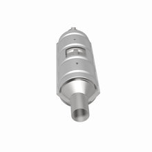 Load image into Gallery viewer, MagnaFlow DF Catalytic Conv 00-05 Ford Excursion / 99-04 F-250 SD / 99-04 F-350 SD (California)