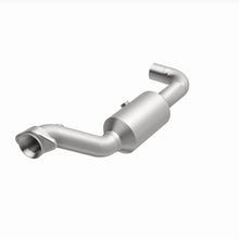 Load image into Gallery viewer, MagnaFlow 18-21 Ford Expedition Left Underbody 3.5L Direct Fit Catalytic Converter