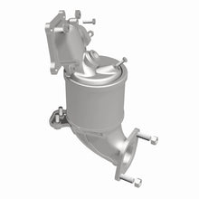 Load image into Gallery viewer, MagnaFlow Direct Fit Catalytic Converter 21-22 Kia Sorento 2.5L OEM