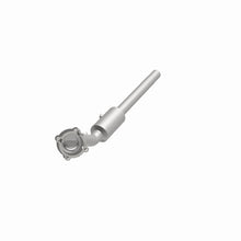 Load image into Gallery viewer, MagnaFlow Direct Fit Catalytic Converter 2003 Volkswagen Golf 1.8L