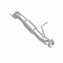 Load image into Gallery viewer, MagnaFlow Direct Fit Catalytic Converter 2001-2006 Chevrolet Silverado 3500