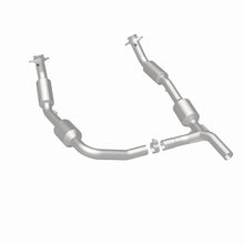 Load image into Gallery viewer, MagnaFlow Direct Fit Catalytic Converter OEM 07-08 Ford E-150