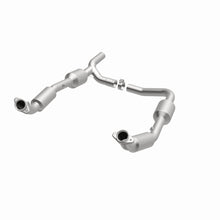 Load image into Gallery viewer, MagnaFlow Direct Fit Catalytic Converter OEM 07-08 Ford E-150