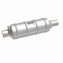 Load image into Gallery viewer, MagnaFlow DF Catalytic Conv 00-05 Ford Excursion / 99-04 F-250 SD / 99-04 F-350 SD (California)