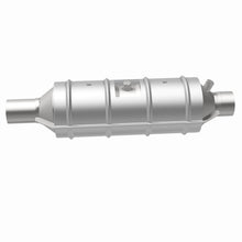Load image into Gallery viewer, MagnaFlow DF Catalytic Conv 00-05 Ford Excursion / 99-04 F-250 SD / 99-04 F-350 SD (California)