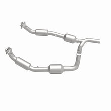Load image into Gallery viewer, MagnaFlow Direct Fit Catalytic Converter OEM 07-08 Ford E-150