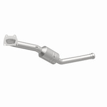 Load image into Gallery viewer, MagnaFlow Direct Fit Catalytic Converter OEM 11-12 Jeep Grand Cherokee 3.6L