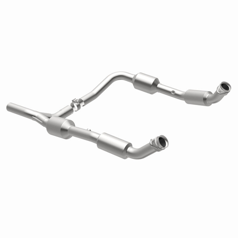 MagnaFlow Direct Fit Catalytic Converter OEM 07-08 Ford E-150