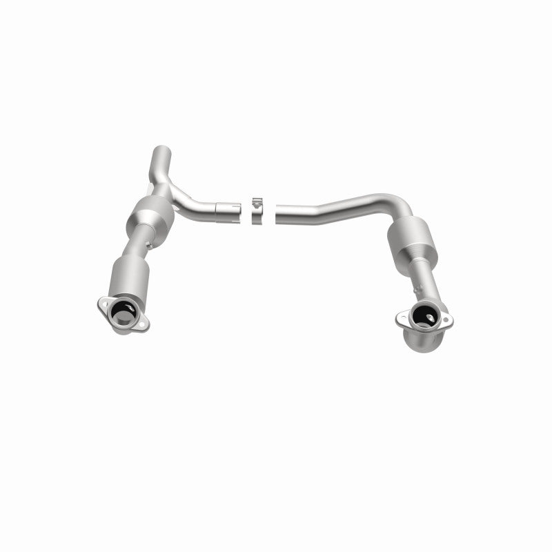 MagnaFlow Direct Fit Catalytic Converter OEM 07-08 Ford E-150