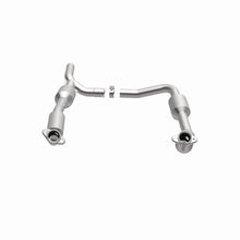 Load image into Gallery viewer, MagnaFlow Direct Fit Catalytic Converter OEM 07-08 Ford E-150