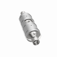 Load image into Gallery viewer, MagnaFlow DF Catalytic Conv 00-05 Ford Excursion / 99-04 F-250 SD / 99-04 F-350 SD (California)