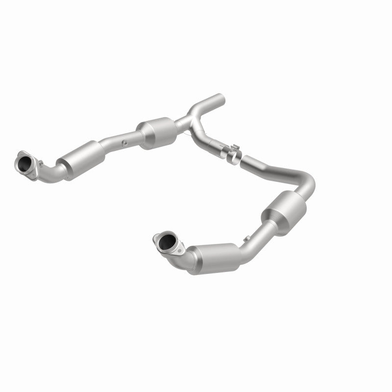 MagnaFlow Direct Fit Catalytic Converter OEM 07-08 Ford E-150