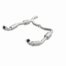 Load image into Gallery viewer, MagnaFlow Direct Fit Catalytic Converter OEM 07-08 Ford E-150
