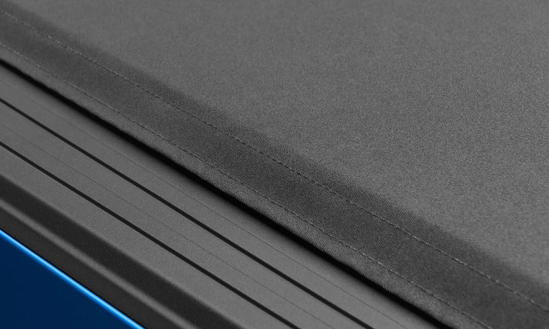 Lund 02-17 Dodge Ram 1500 (8ft. BedExcl. Beds w/Rambox) Genesis Elite Roll Up Tonneau Cover - Black