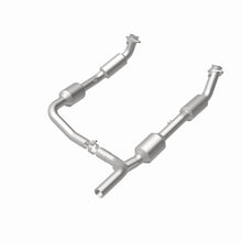 Load image into Gallery viewer, MagnaFlow Direct Fit Catalytic Converter OEM 07-08 Ford E-150