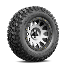 Load image into Gallery viewer, BFGoodrich Mud-Terrain T/A KM3 LT265/70R17 121/118Q TL