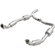 Load image into Gallery viewer, MagnaFlow Direct Fit Catalytic Converter OEM 07-08 Ford E-150