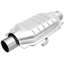 Load image into Gallery viewer, MagnaFlow Universal Catalytic Converter 3 W/Air