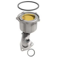 Load image into Gallery viewer, MagnaFlow Direct Fit Catalytic Converter 96-98 Toyota Rav4 2.0L (CA Emissions)