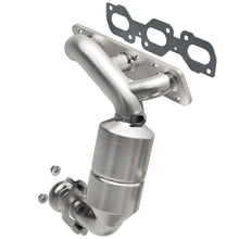 Load image into Gallery viewer, MagnaFlow Direct Fit Catalytic Converter 01-06 Escape 3.0 with oil
