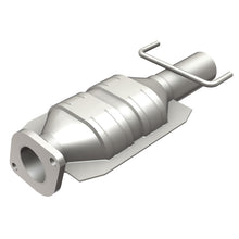 Load image into Gallery viewer, MagnaFlow Direct Fit Catalytic Converter 95-02 Lincoln Continental